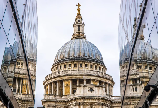 Catedral São Paulo Dia Nublado Londres — Fotografia de Stock