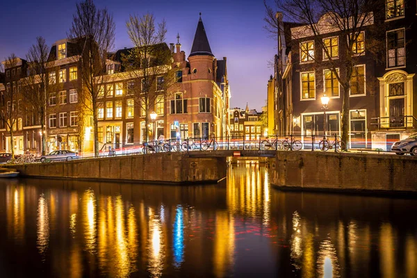 Vista Noturna Dos Canais Amsterdã Países Baixos — Fotografia de Stock