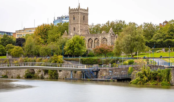 View Castle Park Peter Church Bristol — Stockfoto