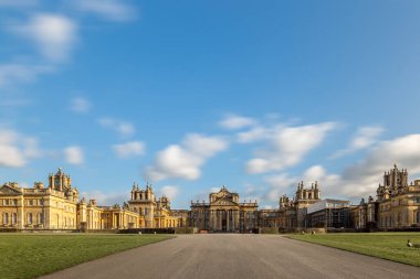 Oxfordshire, Birleşik Krallık 'taki klasik Viktorya Sarayı' nın dışı.