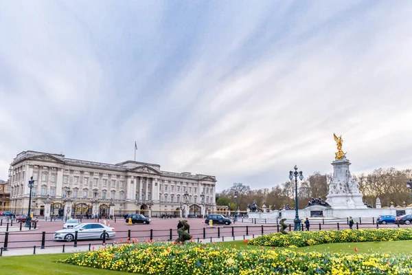 Palacio Buckingham Día Nublado Reino Unido — Foto de Stock