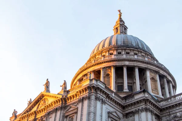 ロンドンの街の夜景 — ストック写真