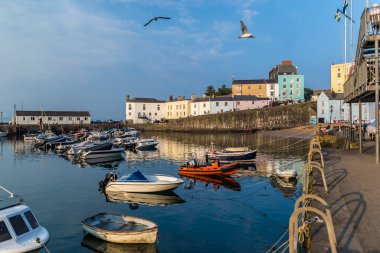 Tenby, Galler 'de yaz akşamı