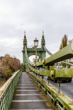 Bulutlu bir günde Hammersmith Bölgesi