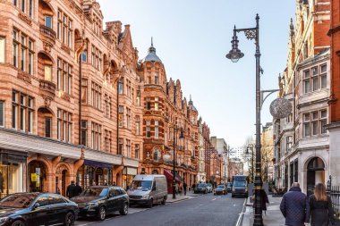 Mayfair, Londra 'da klasik kırmızı tuğla bina.