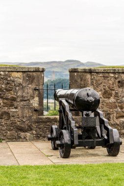 Yaz aylarında Stirling kalesinde top mermisi, İskoçya, İngiltere