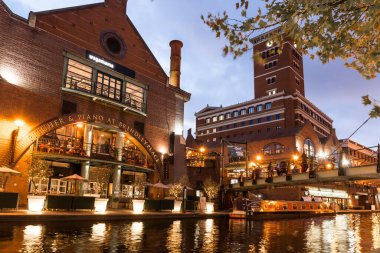 Birmingham, İngiltere 'de gece vakti