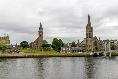 Yazın bulutlu havada Inverness, İskoçya, İngiltere