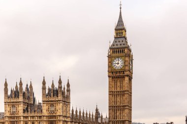 Westminster Köprüsü ve kışın Big Ben, Londra