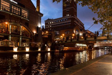 Birmingham, İngiltere 'de gece vakti