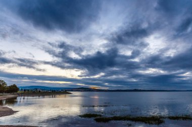 Jurassic sahil kıyısı (Devon), İngiltere 'de seyahat