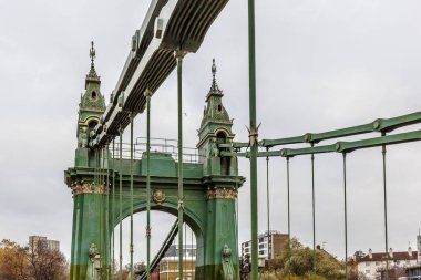 Bulutlu bir günde Hammersmith Bölgesi