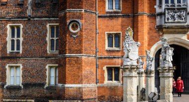 Londra, İngiltere 'deki Hampton Court' un dekorasyon manzarası