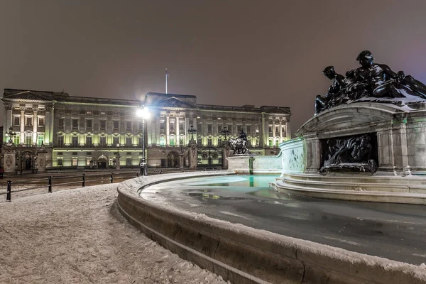 Buckingham Palace Snow Night London — Foto de Stock