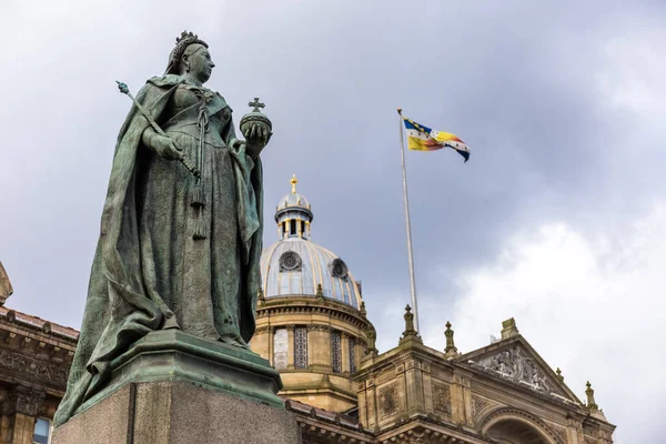 Статуя Королевы Виктории Бирмингеме — стоковое фото