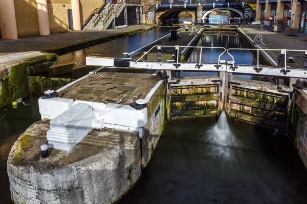 Regent Canal Winter Lange Ausgesetzt London — Stockfoto