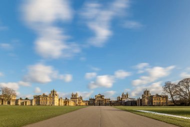 Oxfordshire, Birleşik Krallık 'taki klasik Viktorya Sarayı' nın dışı.