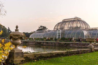 Kew Gardens 'da günbatımı, Londra, İngiltere