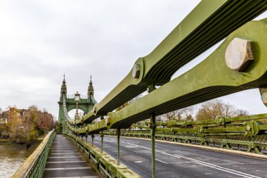 Bulutlu bir günde Hammersmith Bölgesi