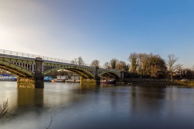 Richmond kış sabahı, Londra, İngiltere 'de uzun süre maruz kalma üzerine