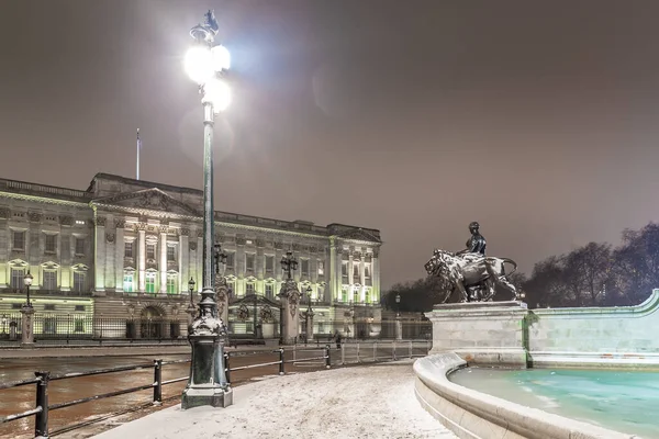 Buckingham Palace Snow Night London — Foto de Stock