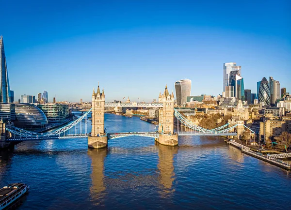 Άποψη Του Tower Bridge Πρωί Synny Λονδίνο — Φωτογραφία Αρχείου