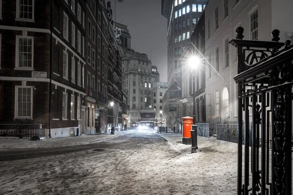 ウェストミンスターで雪の夜 ロンドン イギリス — ストック写真