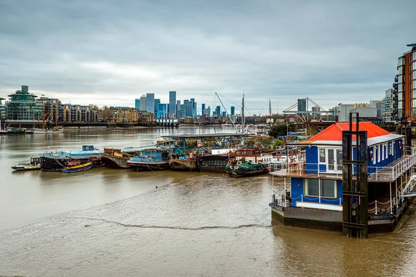 Una Larga Vista Canary Wharf Barrio Comercial Londres Reino Unido — Foto de Stock