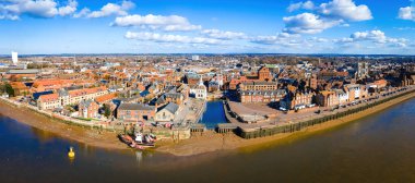 Norfolk, İngiltere 'de bir liman ve pazar kasabası olan King' s Lynn 'in hava manzarası.