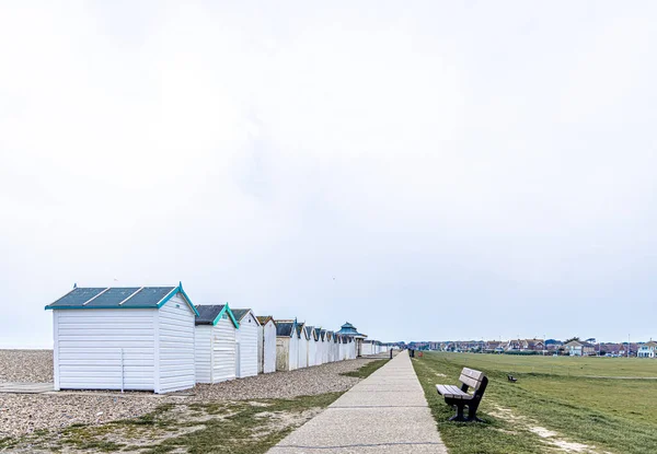 View Colorful Cabin Seaside England — Stockfoto