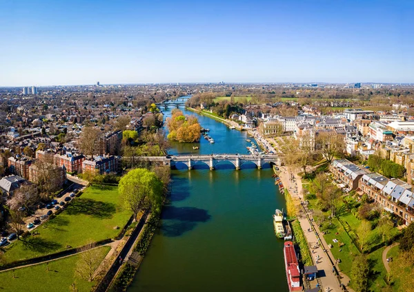 Richmond Híd London Külvárosainak Légi Kilátása Tavasszal Angliában — Stock Fotó