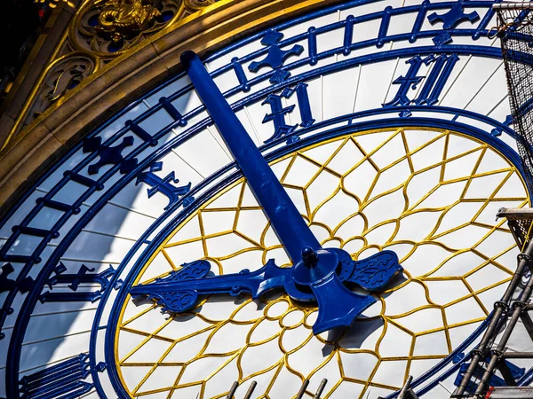 Torre Del Reloj Big Ben Restaurada Con Esferas Agujas Reloj —  Fotos de Stock