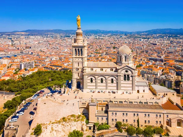 Vista Aérea Basilique Notre Dame Garde Marsella Una Ciudad Portuaria — Foto de Stock