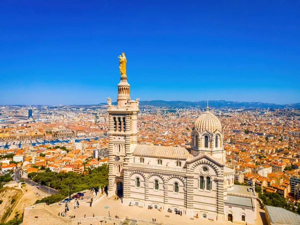 Vista Aérea Basilique Notre Dame Garde Marsella Una Ciudad Portuaria — Foto de Stock