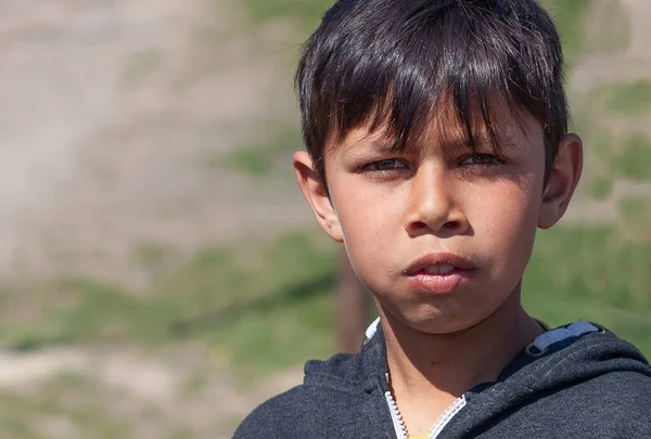 Retrato Del Joven Gitano Asentamiento Romaní — Foto de Stock