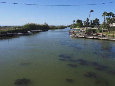 Albufera 'daki eski tekneler