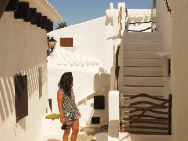 Menorca 'daki genç turist