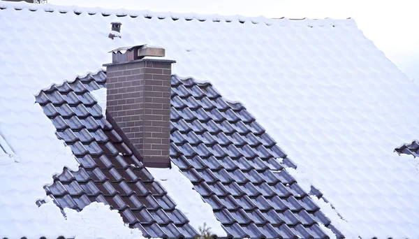 Roof Made Ceramic Tiles Covered Snow — Stock Photo, Image