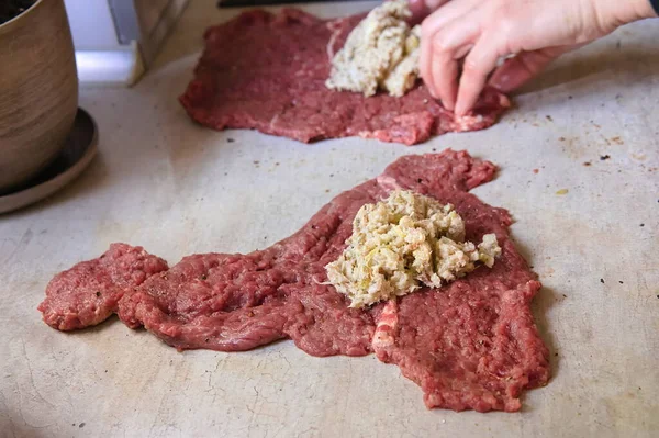 Preparation Domestic Beef Steak Wrapped Stuffing — Stock Photo, Image