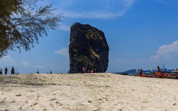 Krabi Thaiföld Március 2019 Fehér Homok Sziget Strand Rock Hagyományos — Stock Fotó