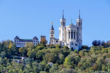 Fransa, Lyon, Rhone, Rhone. Rhone, 812 kilometre uzunluğunda bir Avrupa nehri..