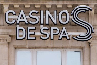 Spa, Belçika, 6 Nisan 2021. Spa Kumarhanesi, oyun odaları anlamında, La Redoute ile dünyanın en eski kumarhanesinin varisidir ve 1763 yılında Spa 'da kurulmuştur..