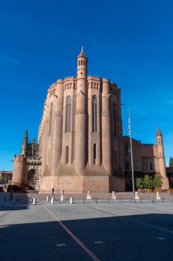 Albi, Fransa, 18 Şubat 2026. UNESCO 'nun Dünya Mirası Alanı Albi Katedrali Cephesi