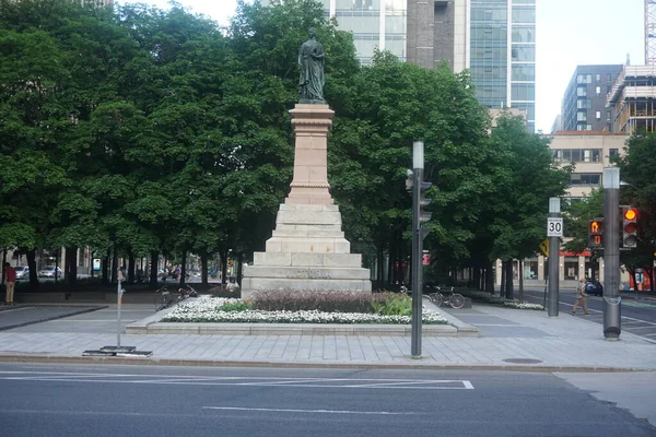 Montreal Canada 2020 Queen Victoria Statue Square Victoria Park — Stock Photo, Image