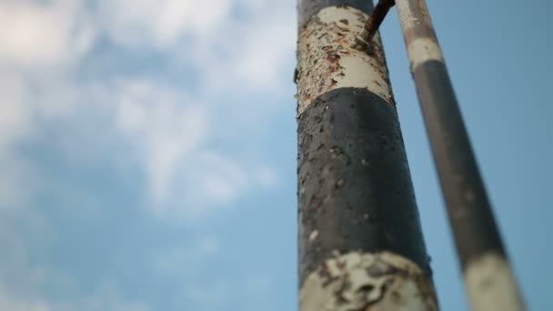 Campo desportivo abandonado — Vídeo de Stock