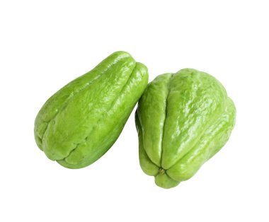 Kırpma yolu ile izole edilmiş taze chayote (Sechium edule), beyaz arka planda gölge yok, sebze ve meyve