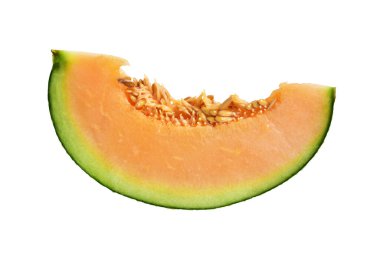 Kesme yolu ile izole edilmiş taze kavun Japon meyvesi, beyaz arka planda gölge yok, dilimle, yarım, parçalar