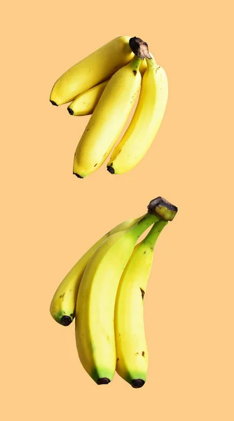 Žluté Banány Izolované Banánová Parta Odstřihovací Pěšinou Bílém Pozadí Aktuální — Stock fotografie