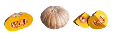 Dilimlenmiş balkabağı ya da balkabağı parçaları beyaz arka planda kırpma yolu var, gölgesi yok