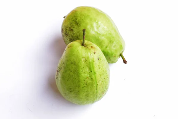 Frische Gauvafrucht Isoliert Auf Weißem Hintergrund Weiße Gauvascheiben Stücke Hälfte — Stockfoto
